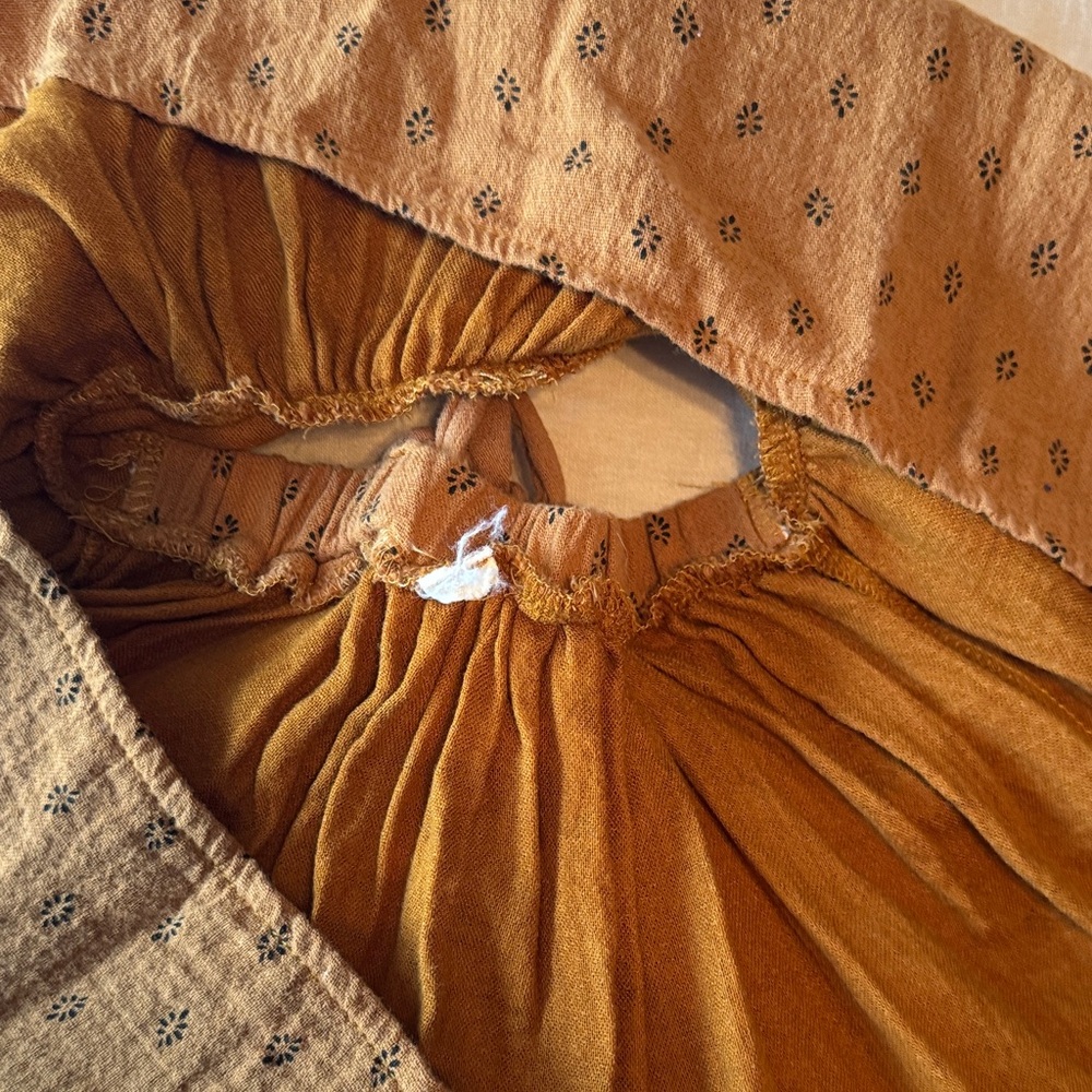 Brown Ruffled Dress with Floral Pattern - Picture 4 of 4